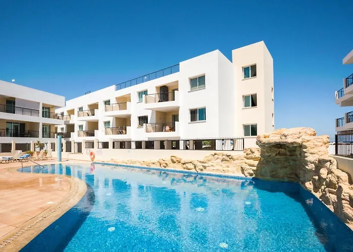 Sea View Apt*spacious Balcony*200m To The Apartament